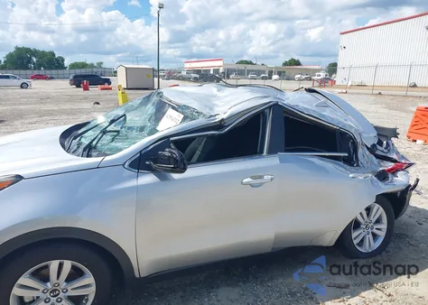 2017 Kia Sportage Lx z USA, uszkodzony, nr VIN KNDPM3AC7H7276630